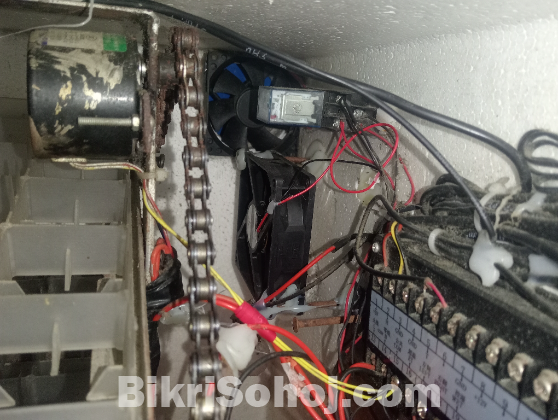 ডিম থেকে বাচ্চা উৎপাদন যন্ত্র / ইনকিউবেট